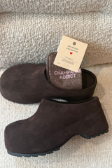 Colors of california Cow suede clog choco