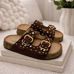 Sandales marron cloutées