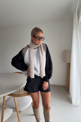 Short à paillette noir