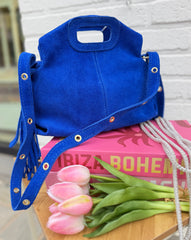 Sac en daim bleu électrique