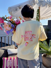 T-shirt only positive vibes jaune