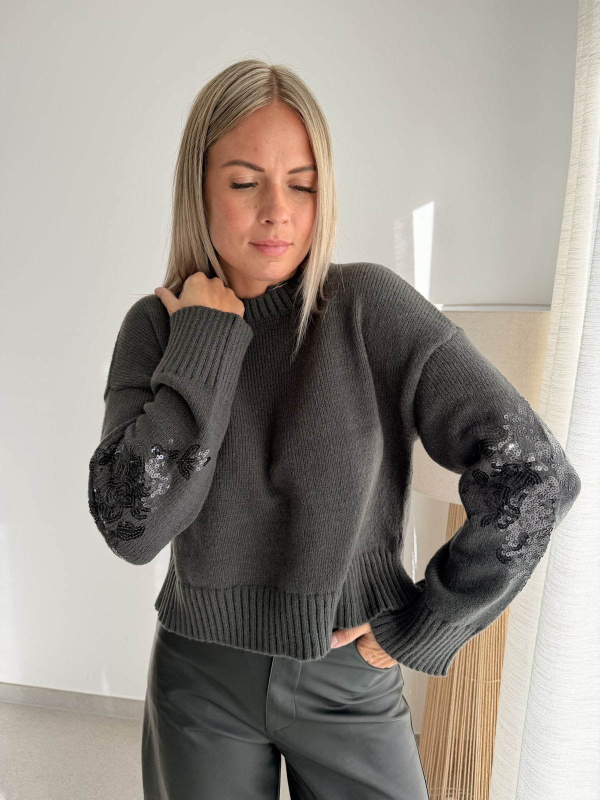 Pull Annika gris