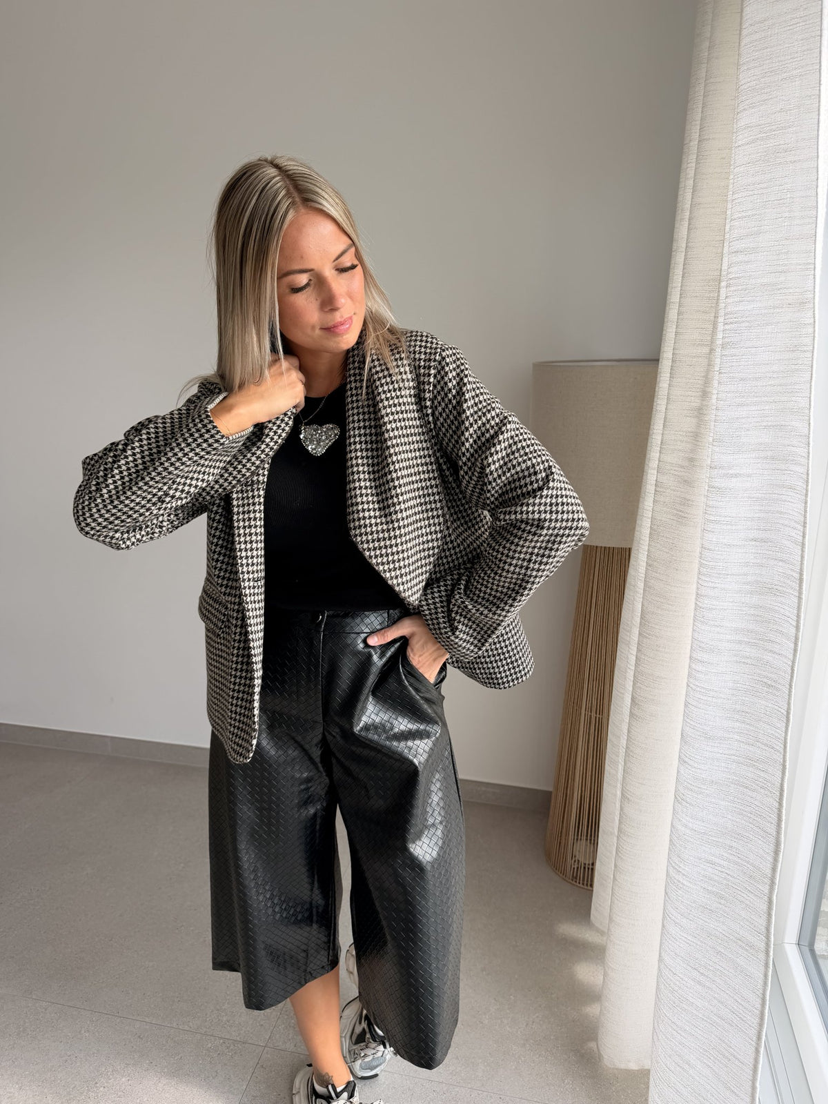 Veste Adelina noire et blanche