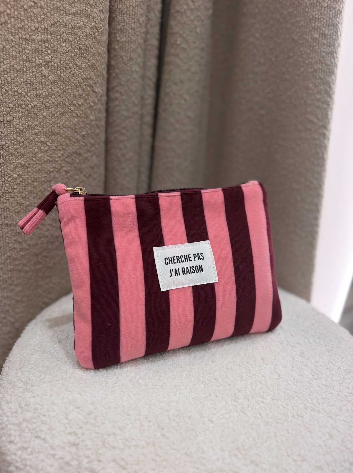 Pochette Cherche pas j'ai raison rose et bordeaux