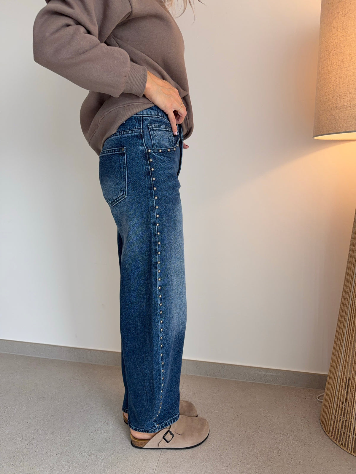 Jeans ballon bleu foncé à clous