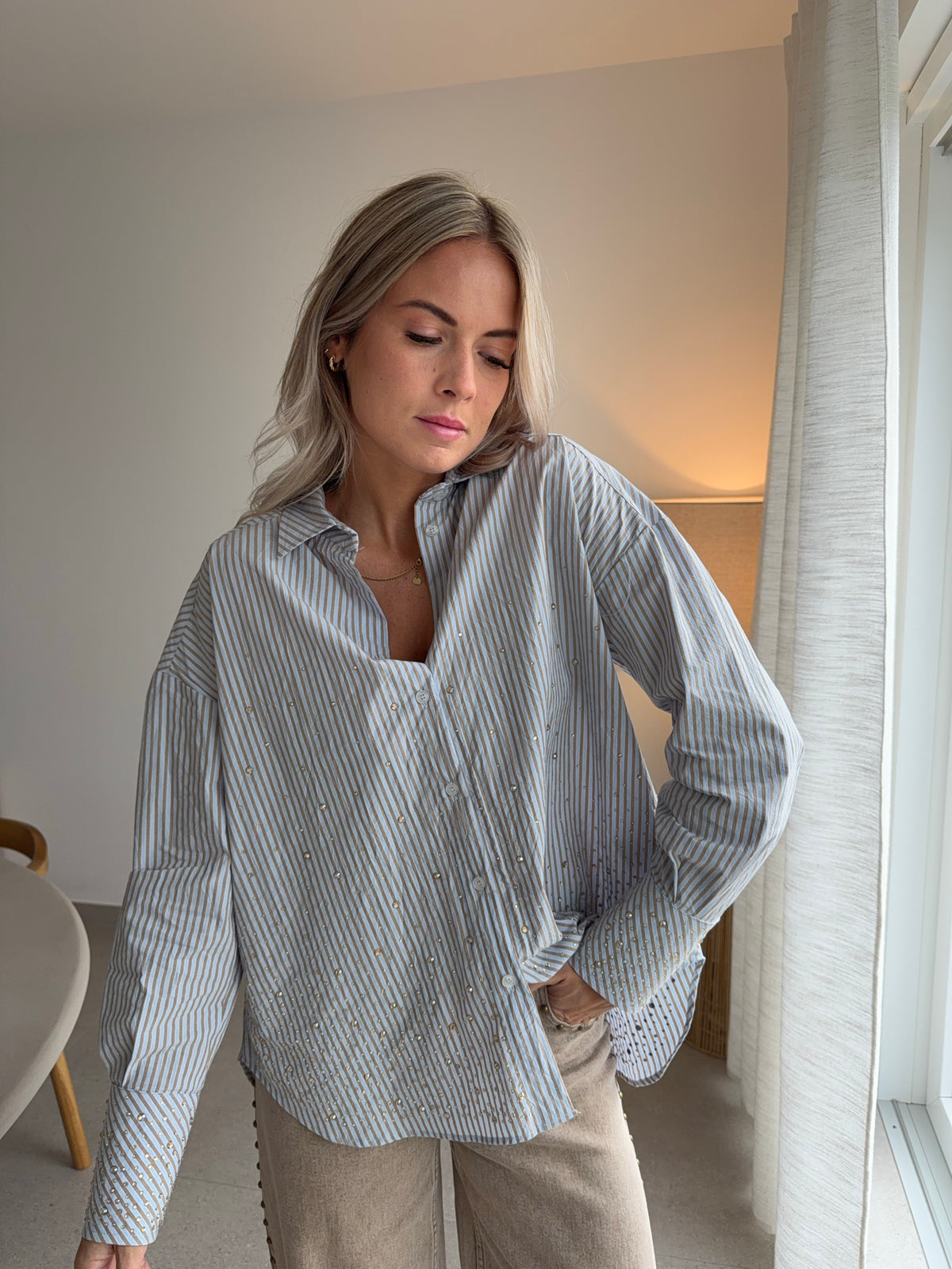 Chemise rayée beige et bleu