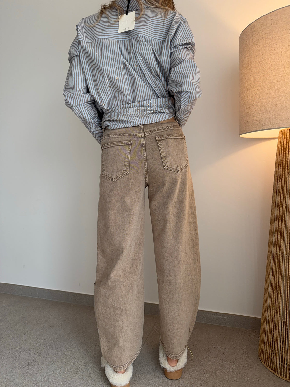 Pantalon taupe à clous