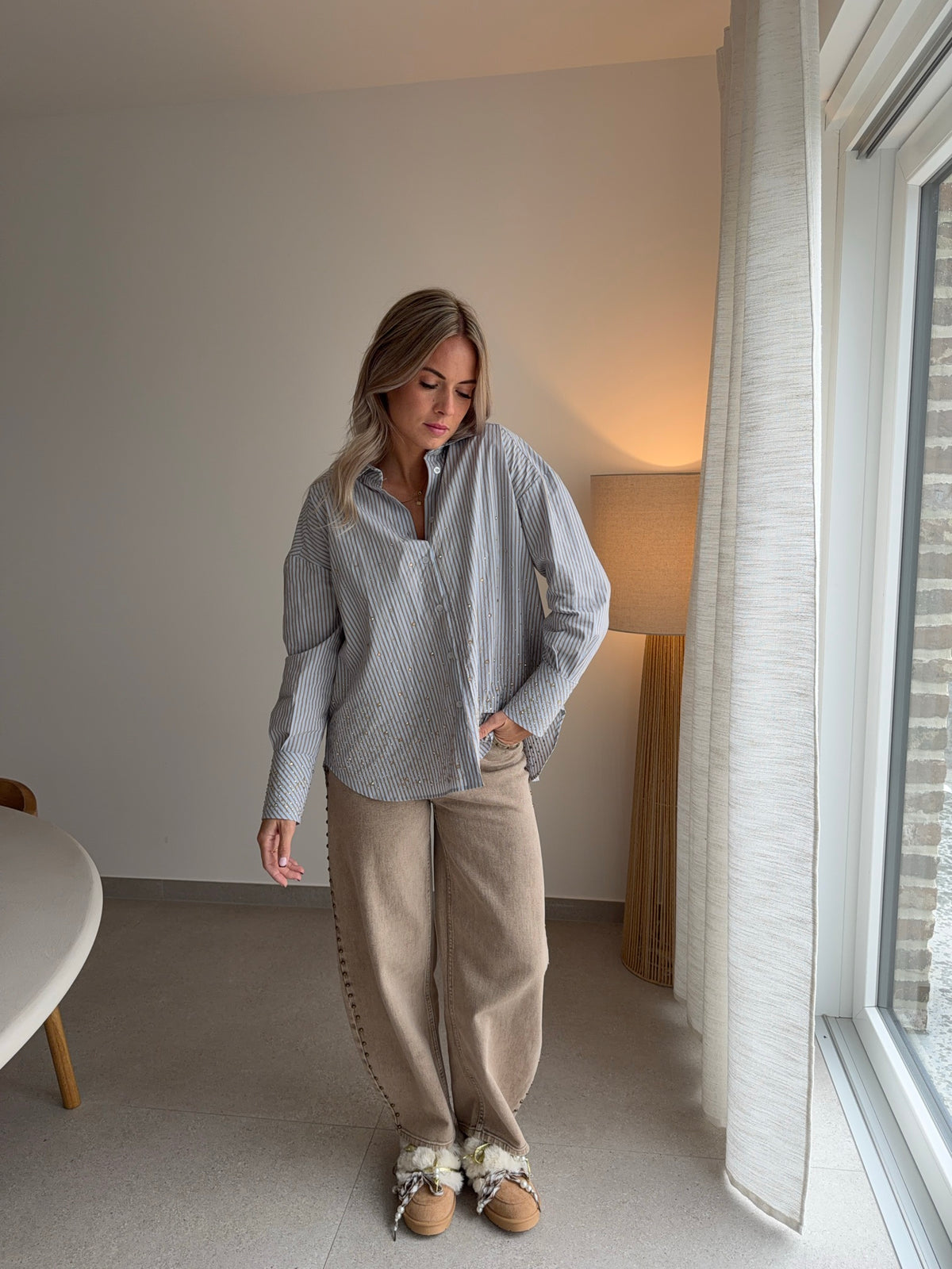 Pantalon taupe à clous
