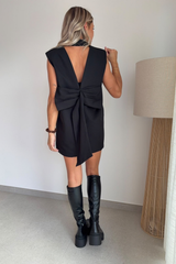 Blazer noir sans manche noeud dans le dos