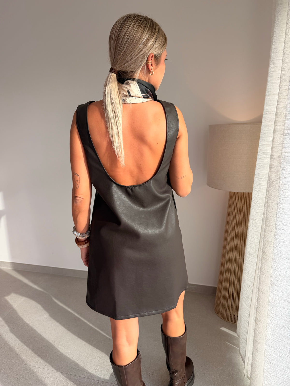 Robe simili cuir café