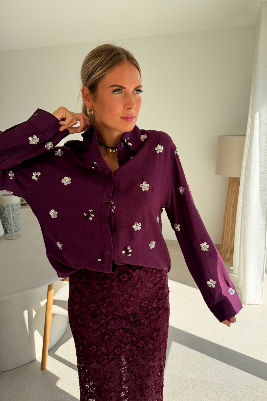 Chemise prune a strass