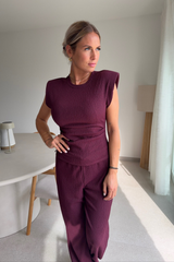 Top Debbie Bordeaux