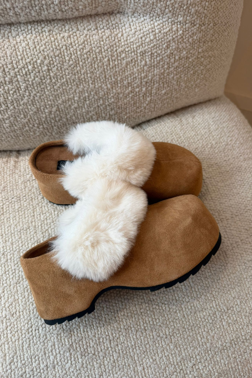 Colors of california Cow suede fur edge