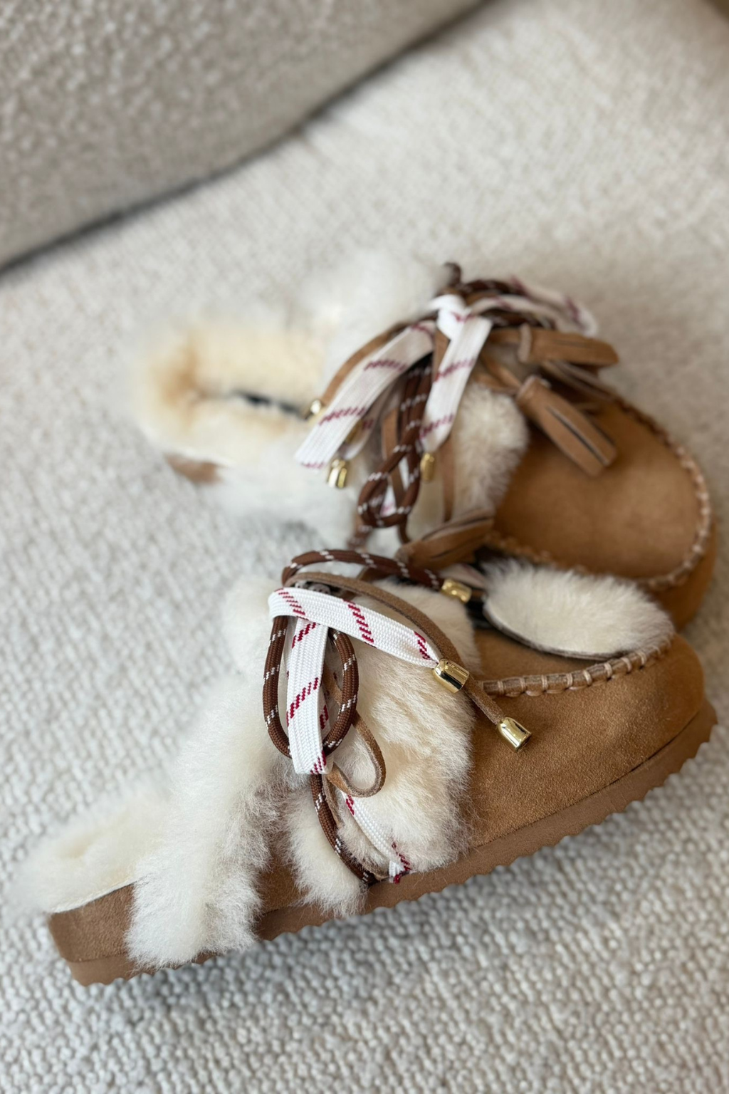 Colors of california Laced up sabot sheepskin fur