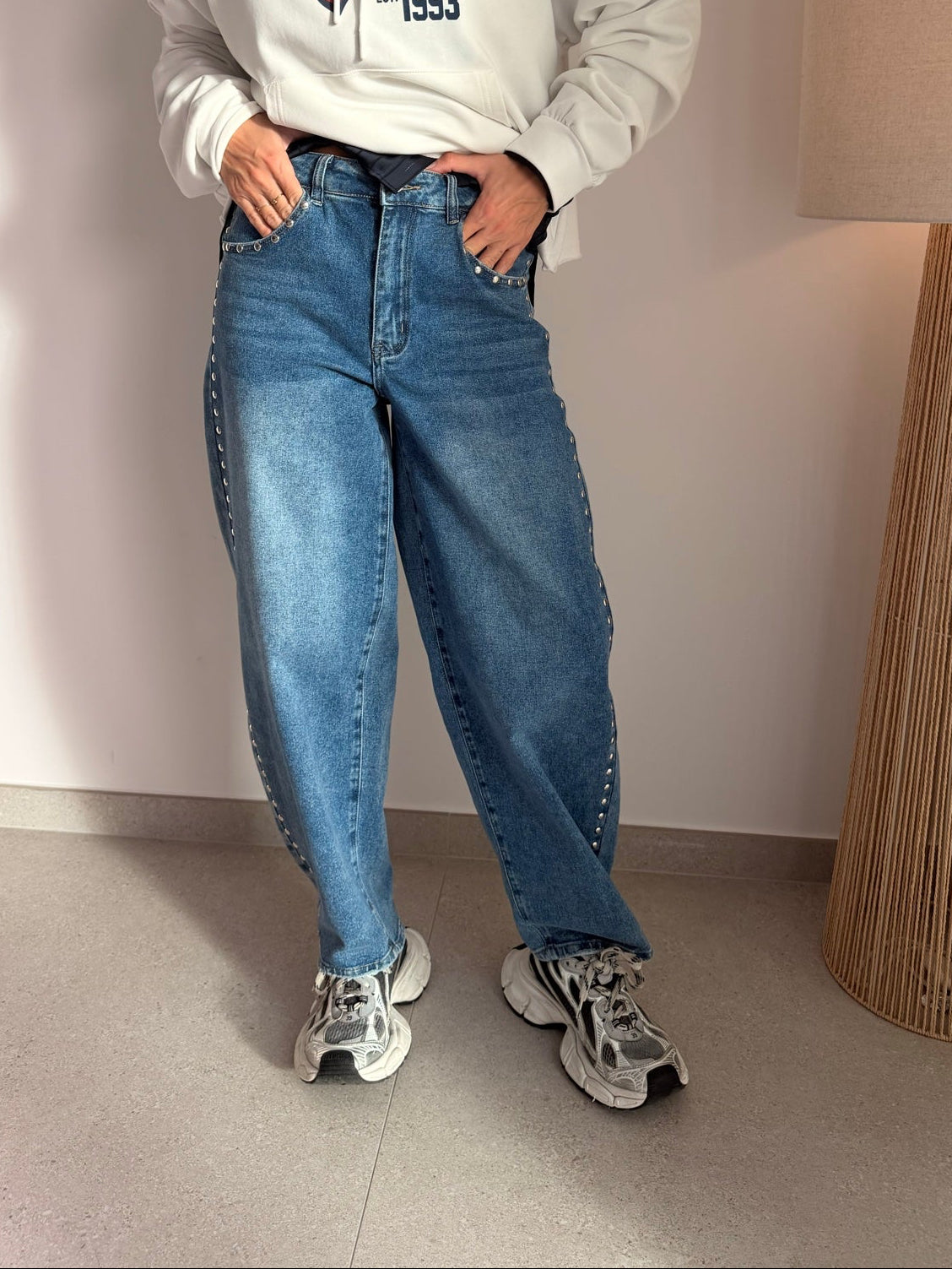 Jeans ballon à clous
