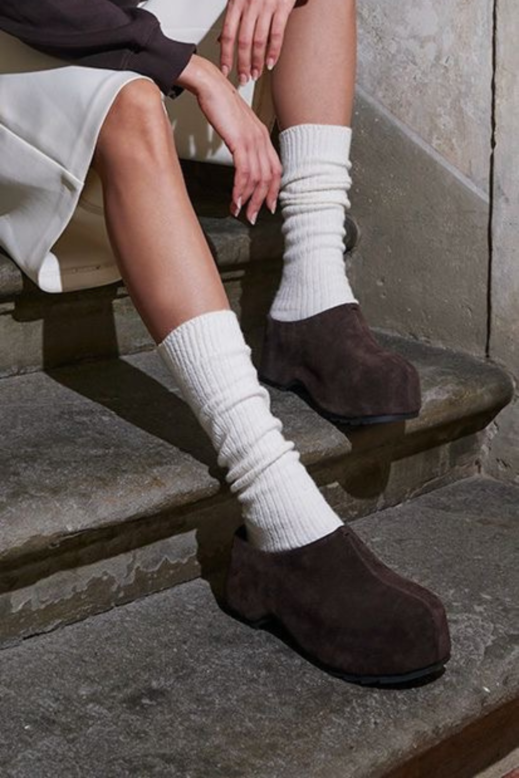 Colors of california Cow suede clog choco