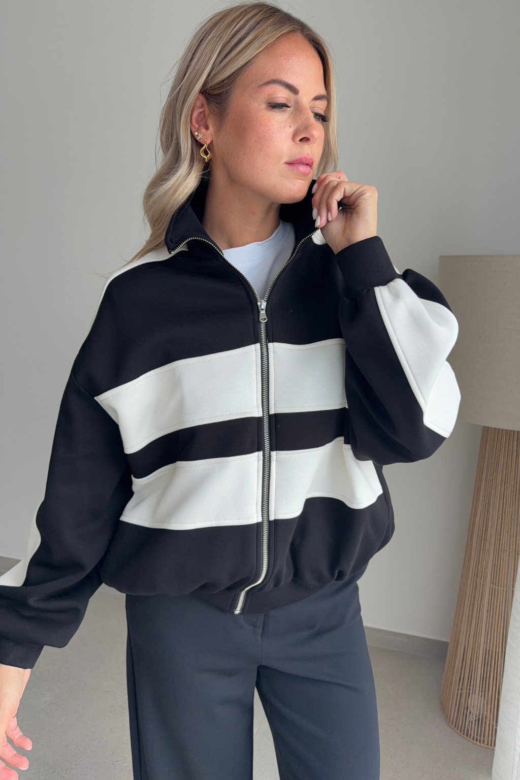 Gilet noir et blanc