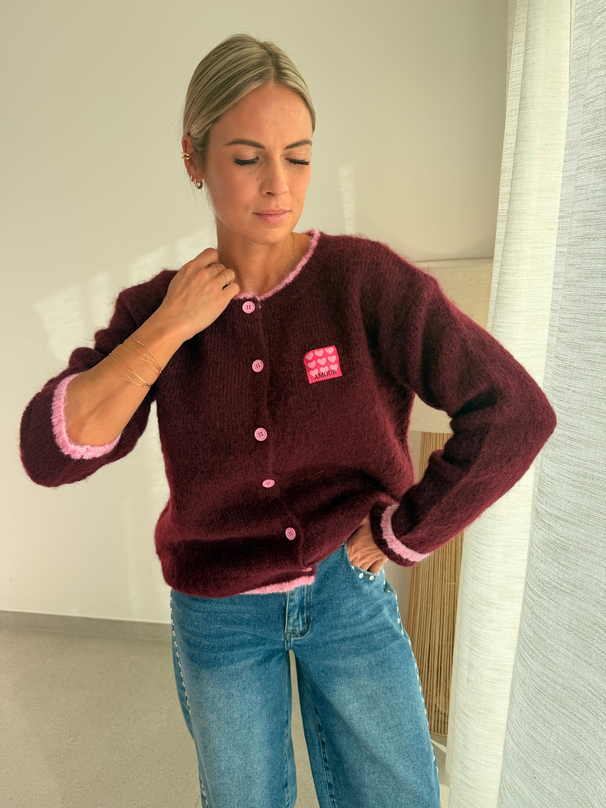 Gilet bordeaux et rose