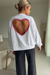 Pull coeur dos nu gris