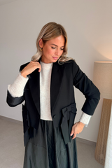 Blazer noir à noeuds