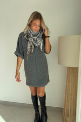 Robe Alinae Grise