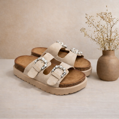 Sandales beige boucles strass