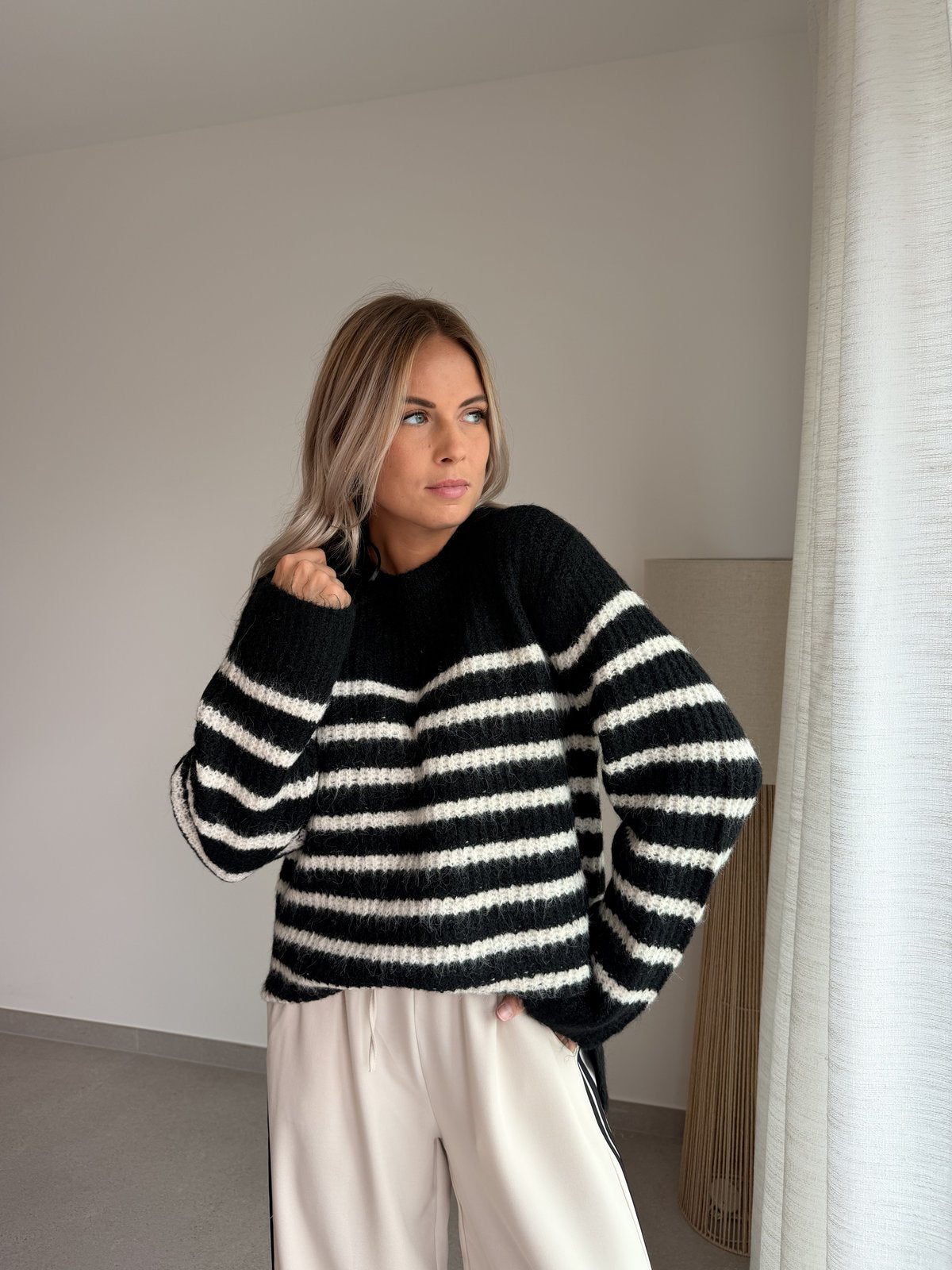 Pull Maggie noir et beige